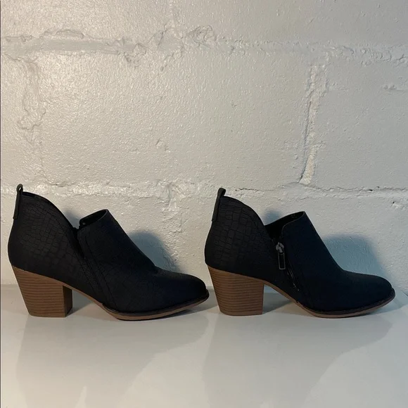 Cloudwalkers Black Faux Crocodile Ankle Boots Trina 9.5W - Picture 5 of 7